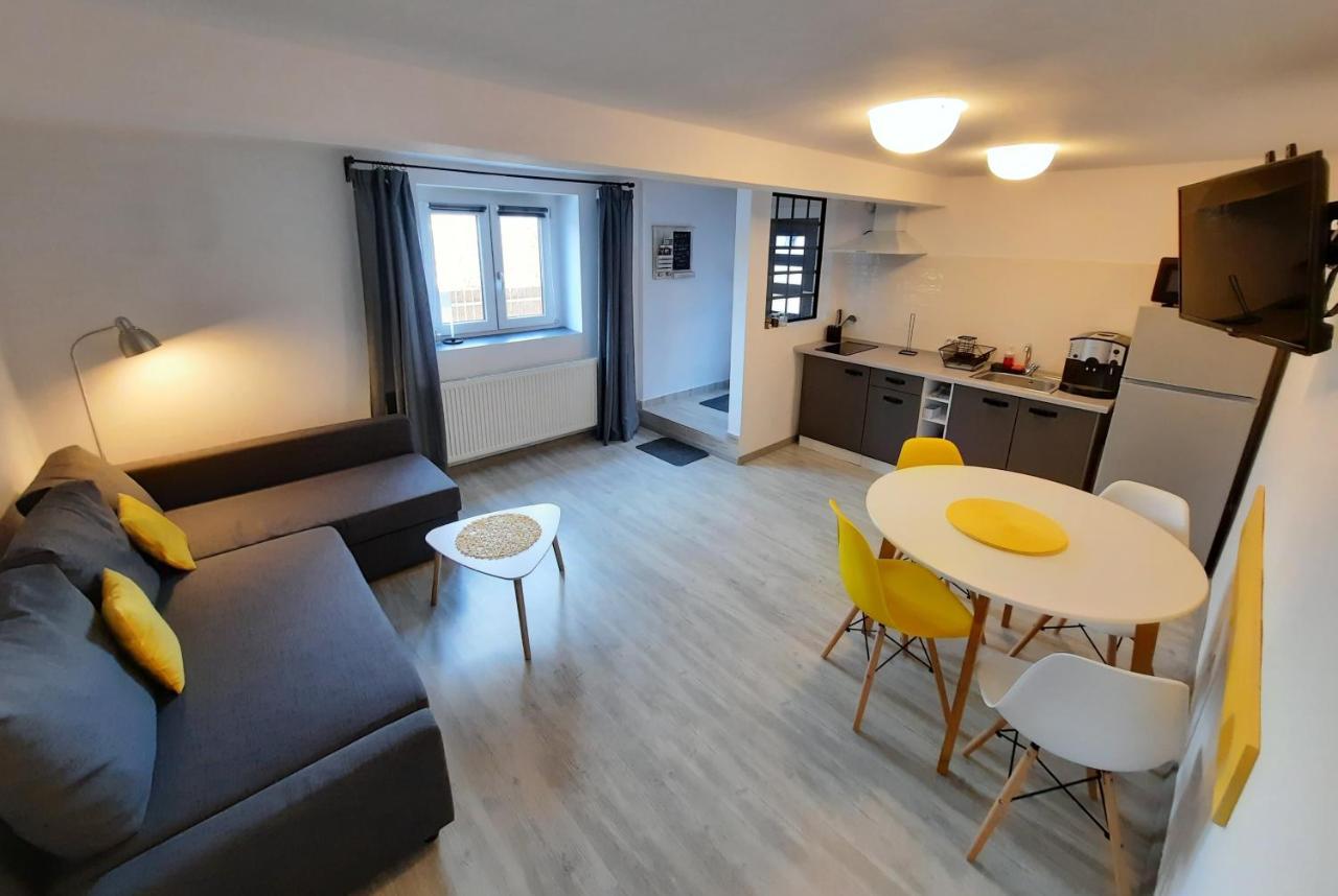 Pif Apart Livada Postei Braşov Exterior foto