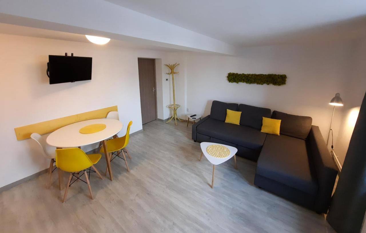 Pif Apart Livada Postei Braşov Exterior foto