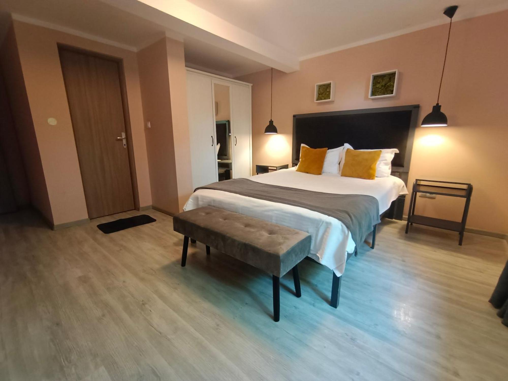 Pif Apart Livada Postei Braşov Exterior foto